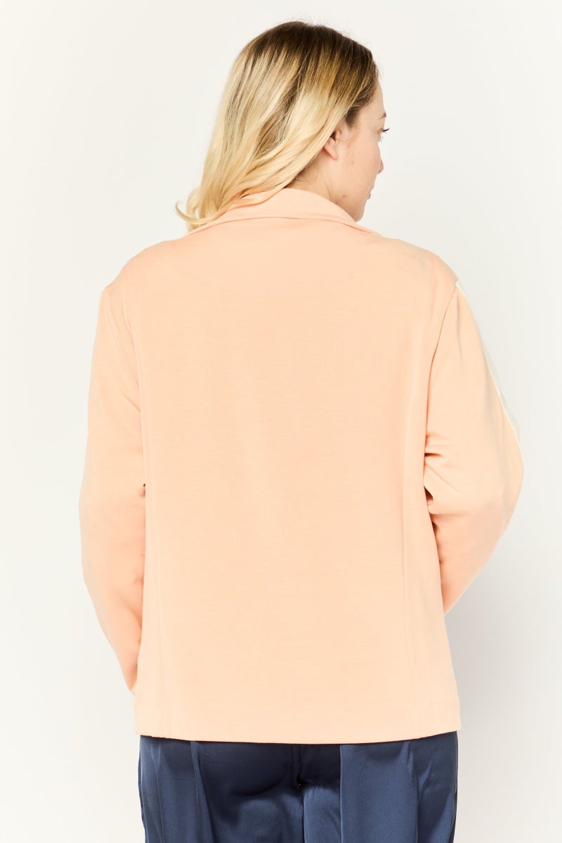 TRIBE OF 6 بليزر نسائي بقصة عادية بشعار العلامة التجارية، برتقالي - Image 4